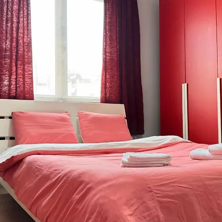 Terrace Flat In Heart Of * تيرانا