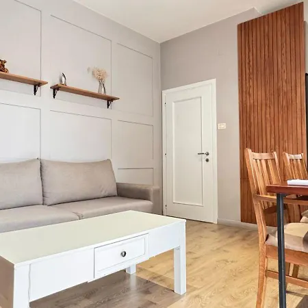Lägenhet Terrace Flat In Heart Of