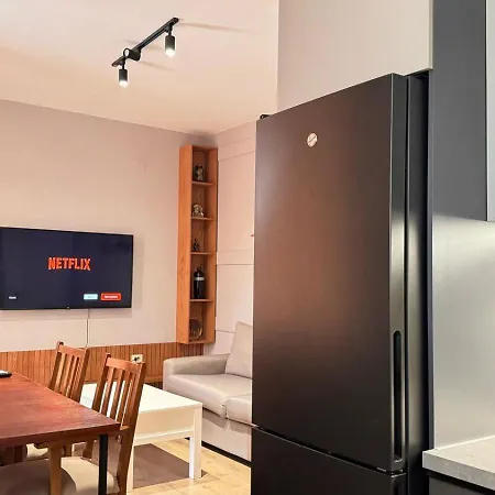 Terrace Flat In Heart Of Apartment *
