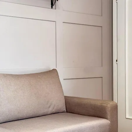 Apartment Terrace Flat In Heart Of *