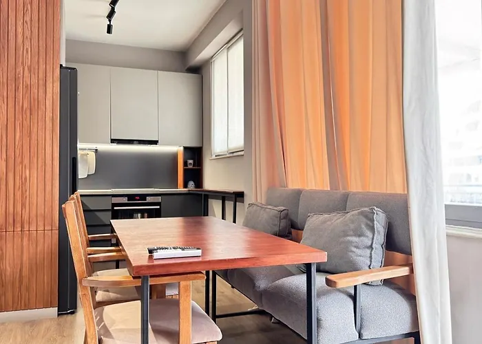 Apartament Terrace Flat In Heart Of