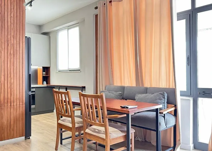 Apartament Terrace Flat In Heart Of