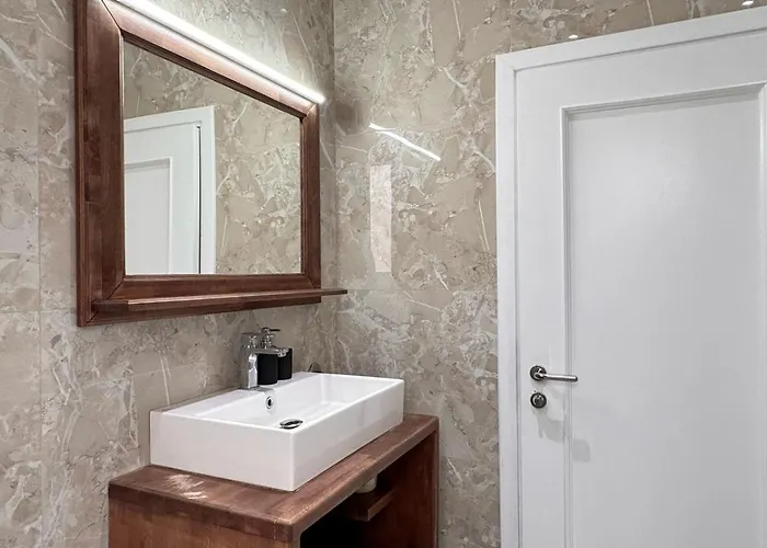 Terrace Flat In Heart Of Apartman